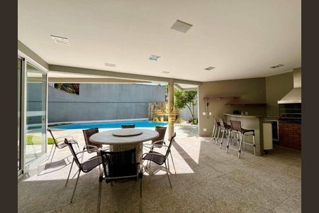 12_photo/94d1fff019.1168d7f35de77434-ATLAS-65a49964-6d4e-4e48-a1aa-a6db34ed0de8.jpg de casa à venda com 4 quartos, 398m² em Jardim Virginia, Guarujá