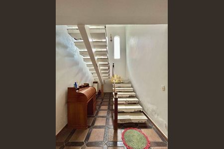 20_photo/94d1fff01b.7e2ea02b9085bf9d-ATLAS-47ee10df-dff2-407c-b786-1a383a5bdf5f.jpg de casa à venda com 4 quartos, 300m² em Jardim Virginia, Guarujá