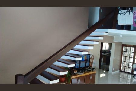 7_photo/94d1fff03f.1bb529b01f5e602e-ATLAS-5c6cd362-aa66-4013-a951-a6f2eee7c807.jpg de casa à venda com 5 quartos, 240m² em Jardim Virginia, Guarujá