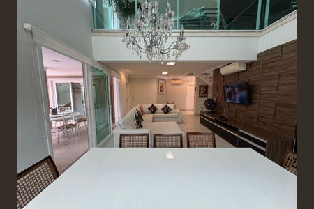 2_photo/94d1fff04d.1c30879e3ee593f9-ATLAS-362b80ef-daab-44b6-b308-eaec1f089af4.jpg de casa à venda com 7 quartos, 600m² em Jardim Virginia, Guarujá