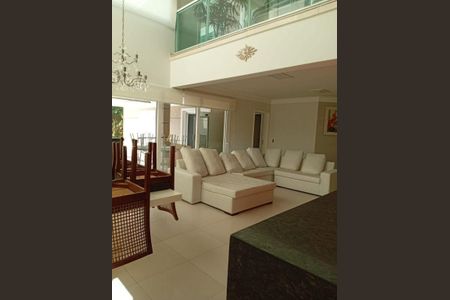 23_photo/94d1fff04d.1c30879e3ee593f9-ATLAS-79f372cf-62de-46f0-8166-9d113dc1deef.jpg de casa à venda com 7 quartos, 600m² em Jardim Virginia, Guarujá