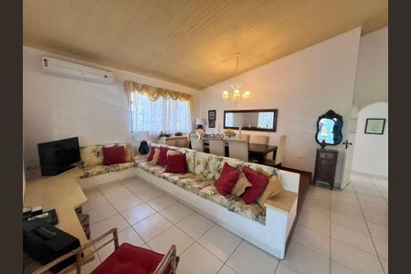 5_photo/94d1fff065.638b34ff0fe22444-ATLAS-d6c87e4d-306d-401c-a438-e904bfed53b7.jpg de casa à venda com 4 quartos, 200m² em Jardim Virginia, Guarujá