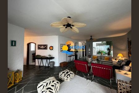 4_photo/94d1fff07b.732b7fd8aaa5f07d-ATLAS-12542531-c8c2-44f4-b8d4-8fba8f82f7eb.jpg de casa à venda com 4 quartos, 251m² em Jardim Virginia, Guarujá