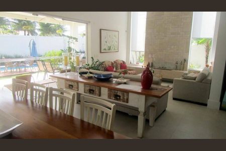 3_photo/94d1fff087.4cea1a0b3f6bbd2f-ATLAS-d07b4782-bed7-47b4-b4ed-7edadca428c5.jpg de casa à venda com 5 quartos, 500m² em Jardim Virginia, Guarujá