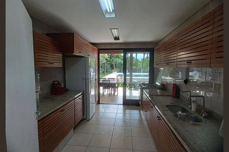 11_photo/94d1fff0e9.3e1b4b7d4b39a1bc-ATLAS-1cff25de-afa6-4728-9972-059a4751805f.jpg de casa à venda com 5 quartos, 365m² em Jardim Virginia, Guarujá