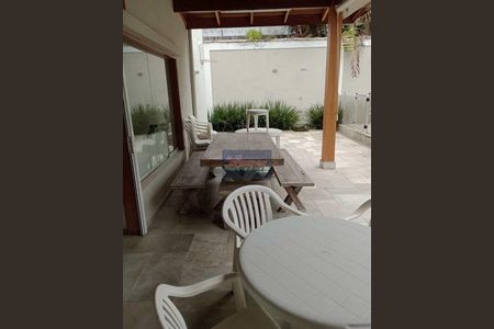 6_photo/94d1fff0f5.ceff8192393c33de-ATLAS-200db8fc-bda5-4bc6-9ddf-e3e338e20ef1.jpg de casa à venda com 3 quartos, 225m² em Jardim Virginia, Guarujá