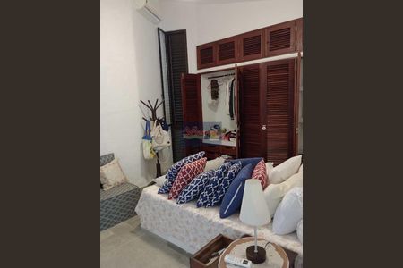 12_photo/94d1fff0f5.ceff8192393c33de-ATLAS-d29e5e48-12d7-4fcb-bd98-16cbc33e1943.jpg de casa à venda com 3 quartos, 225m² em Jardim Virginia, Guarujá