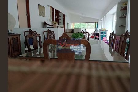 4_photo/94d1fff0f5.ceff8192393c33de-ATLAS-d7061a45-2575-4120-8a5b-4e63f073ba32.jpg de casa à venda com 3 quartos, 225m² em Jardim Virginia, Guarujá