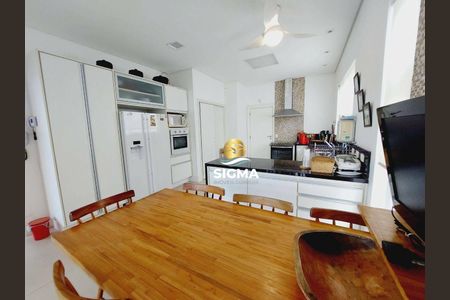 12_photo/94d1fff0f5.ceff8192393c33de-ATLAS-ffd32705-2ed4-41fd-a76b-9937dcf5ccbf.jpg de casa à venda com 5 quartos, 452m² em Jardim Virginia, Guarujá