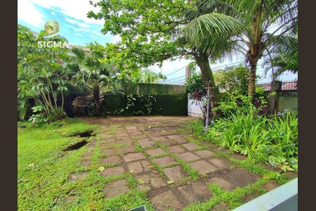 5_photo/94d1fff13b.ceff8192393c33de-ATLAS-c9a9c09b-da3c-4f58-8469-b5ff0eb3e3b4.jpg de casa à venda com 4 quartos, 250m² em Jardim Virginia, Guarujá