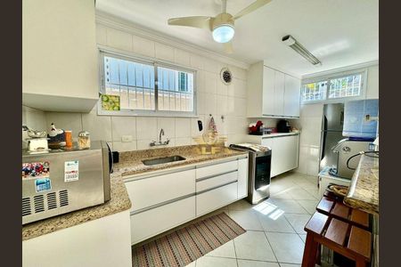 10_photo/94d1fff16d.231e55822c6fbf32-ATLAS-5fce52d3-10c3-4573-b40a-9fdf0e40d9db.jpg de casa à venda com 6 quartos, 340m² em Balneario Cidade Atlantica, Guarujá