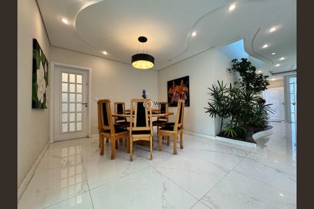 18_photo/94d1fff1cd.62df8a7ab68ccaa0-ATLAS-5fe40bd3-a4d3-4f86-ae5a-2a1e073c2bfa.jpg de casa à venda com 5 quartos, 371m² em Enseada, Guarujá