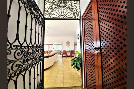 9_photo/94d1fff5d9.07f29284d16cc936-ATLAS-64a4e27f-3696-4593-8dcd-4f6e41e5e189.jpg de casa à venda com 6 quartos, 420m² em Jardim Virginia, Guarujá