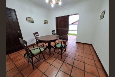 5_photo/94d1fff5e5.561dcad3d0cedf12-ATLAS-9779a20e-1dbd-48e0-b9c1-9477ef18af49.jpg de casa à venda com 3 quartos, 234m² em Parque Enseada, Guarujá