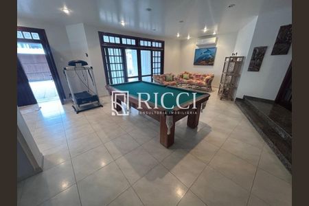 3_photo/94d1fff5e9.f0d246bad4da1cd5-ATLAS-5f641e81-e6c3-475d-8396-ca8b596fc2be.jpg de casa à venda com 6 quartos, 450m² em Jardim Virginia, Guarujá