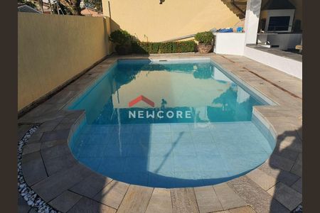 2_photo/94d1fff5f3.54b8780a509023fd-ATLAS-7fb102ab-e806-43f8-9bc7-c03df678d3df.jpg de casa à venda com 4 quartos, 420m² em Jardim Virginia, Guarujá