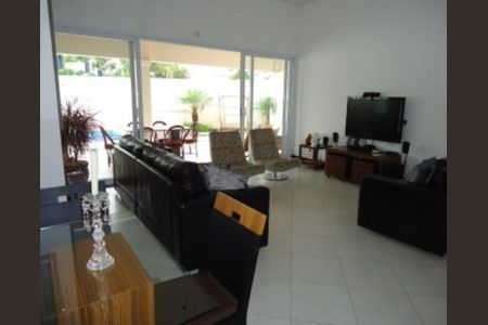 10_photo/94d1fff633.e6f02a1e96aef2b1-ATLAS-d8153876-b266-460b-8700-e67b82365d2c.jpg de casa à venda com 3 quartos, 220m² em Jardim Virginia, Guarujá