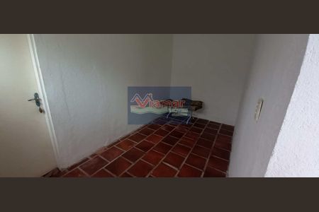 5_photo/94d1fff661.ceff8192393c33de-ATLAS-2cd9b459-3159-4bbc-98af-cbace4d80a77.jpg de casa à venda com 4 quartos, 200m² em Jardim Virginia, Guarujá