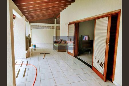 3_photo/94d1fff661.ceff8192393c33de-ATLAS-3ef22b4b-958e-4d9c-a408-7d74a1e9edbc.jpg de casa à venda com 5 quartos, 220m² em Jardim Virginia, Guarujá