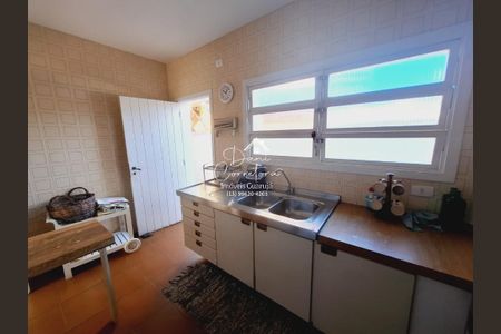 7_photo/94d1fff679.cb4a3f4e1d4d223a-ATLAS-189a185b-a2fd-47bb-8b18-54fd767f0fa8.jpg de casa à venda com 5 quartos, 250m² em Jardim Virginia, Guarujá