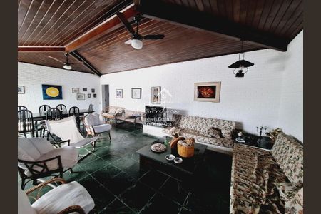 5_photo/94d1fff679.cb4a3f4e1d4d223a-ATLAS-1e9f76f5-c8be-4567-a519-5b63975f4166.jpg de casa à venda com 5 quartos, 250m² em Jardim Virginia, Guarujá