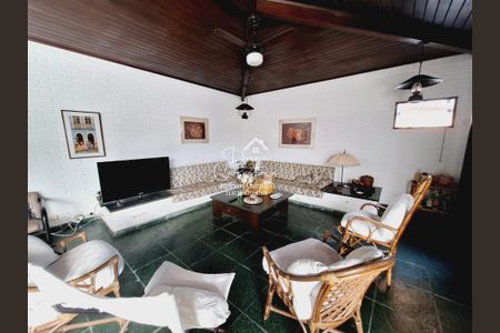 4_photo/94d1fff679.cb4a3f4e1d4d223a-ATLAS-676d9b7e-9baa-4b4c-8796-ca3c1d00c0b2.jpg de casa à venda com 5 quartos, 250m² em Jardim Virginia, Guarujá