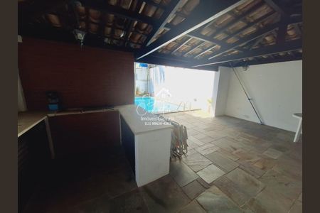 4_photo/94d1fff679.cb4a3f4e1d4d223a-ATLAS-fb750587-417b-4ef7-a7be-d0c14bc9d48a.jpg de casa à venda com 5 quartos, 250m² em Jardim Virginia, Guarujá