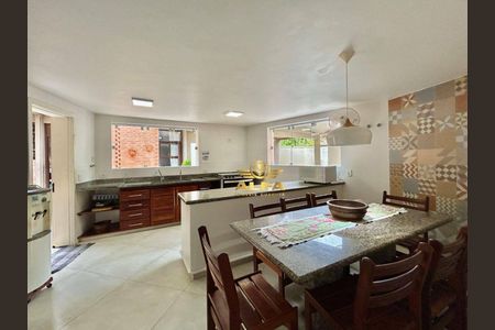 37_photo/94d1fff67d.7a61e156c00713ac-ATLAS-68f939e6-e8b3-4f79-bf3d-b41caeafbcca.jpg de casa à venda com 8 quartos, 329m² em Jardim Virginia, Guarujá