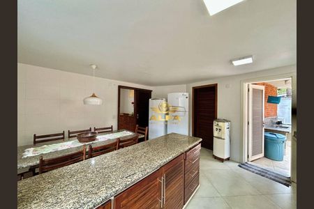 39_photo/94d1fff67d.7a61e156c00713ac-ATLAS-c30fcfc8-2b32-49a4-b2a3-9a5886c4c739.jpg de casa à venda com 8 quartos, 329m² em Jardim Virginia, Guarujá