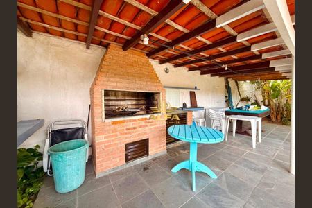 4_photo/94d1fff67d.8dfbe709720d15d0-ATLAS-912af643-ee3b-4dca-9bd1-a16cfcfaa572.jpg de casa à venda com 6 quartos, 311m² em Jardim Virginia, Guarujá