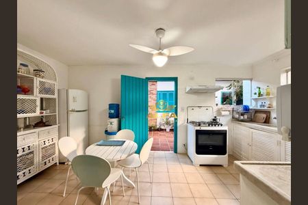 6_photo/94d1fff67d.8dfbe709720d15d0-ATLAS-d44f4ee9-15c6-446d-8dbb-5fc04bbdf11b.jpg de casa à venda com 6 quartos, 311m² em Jardim Virginia, Guarujá