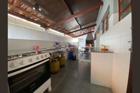 13_photo/94d1fff771.1bb529b01f5e602e-ATLAS-dd28f959-6041-4e6c-963e-385b5d12f09d.jpg de casa à venda com 4 quartos, 225m² em Jardim Virginia, Guarujá