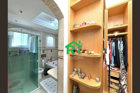 8_photo/94d1fff773.5a987dbee225dd18-ATLAS-965e0fcd-a8aa-4aaa-a8f1-65db3da0bbd8.jpg de casa à venda com 3 quartos, 354m² em Jardim Virginia, Guarujá