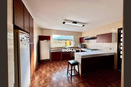 4_photo/94d1fff7a9.cef17660cfa7d457-ATLAS-55daf256-962e-49ea-8645-cb37367a00f6.jpg de casa à venda com 4 quartos, 320m² em Jardim Virginia, Guarujá