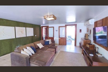 2_photo/94d1fff7ed.5cacb5cd1a05b02e-ATLAS-1bbf42c2-9a94-4c62-bf92-c50d89768648.jpg de casa à venda com 5 quartos, 421m² em Jardim Virginia, Guarujá