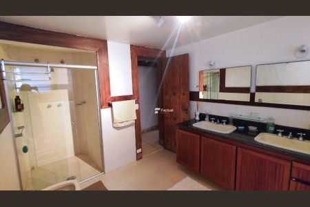 10_photo/94d1fff7ed.5cacb5cd1a05b02e-ATLAS-355db320-6bd8-4db3-8aee-bed832a78a95.jpg de casa à venda com 5 quartos, 421m² em Jardim Virginia, Guarujá