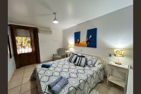 27_photo/94d1fff7f3.72c99cad9401b729-ATLAS-39ae3de1-768a-4017-984c-3d8f9b3bd2a2.jpg de casa à venda com 5 quartos, 421m² em Jardim Virginia, Guarujá