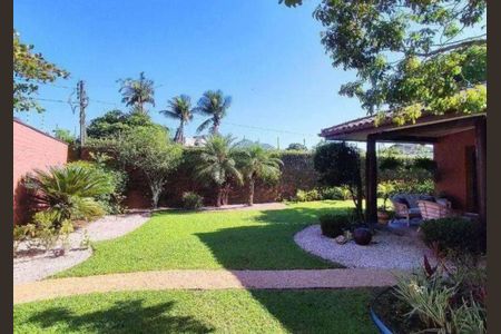 9_photo/94d1fff7f3.72c99cad9401b729-ATLAS-84a73a7e-e83d-4d27-b422-462cf6c7b112.jpg de casa à venda com 5 quartos, 421m² em Jardim Virginia, Guarujá