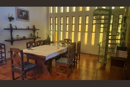 11_photo/94d1fff8df.e8818d4a5c5dde9d-ATLAS-047066b3-eb73-4378-b01e-2990ffda1e1e.jpg de casa à venda com 3 quartos, 242m² em Cachoeira, Guarujá