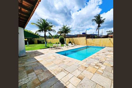 5_photo/94d1fff8df.e8818d4a5c5dde9d-ATLAS-3ef2da8e-f9ee-4497-9969-a1b8d95a7b58.jpg de casa à venda com 3 quartos, 242m² em Cachoeira, Guarujá