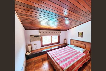 2_photo/94d1fff8df.e8818d4a5c5dde9d-ATLAS-7278d802-c10a-4b67-b3d2-85bc3bc4df52.jpg de casa à venda com 3 quartos, 242m² em Cachoeira, Guarujá