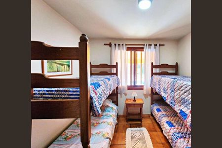 7_photo/94d1fff8df.e8818d4a5c5dde9d-ATLAS-aa607bea-9a94-4881-8b2f-d2bf91cc5d74.jpg de casa à venda com 3 quartos, 242m² em Cachoeira, Guarujá