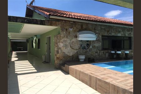 23_photo/94d1fff8e7.d064f87ba2f4a60c-ATLAS-f00a3dcf-2018-467e-916d-b100746f719a.jpg de casa à venda com 3 quartos, 236m² em Cachoeira, Guarujá
