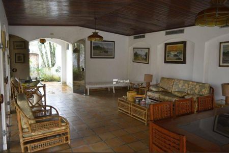 7_photo/94d1fff9f1.dbff8cd60a7e217a-ATLAS-293f6e0f-9242-417e-96c9-041715aaf6e6.jpg de casa à venda com 5 quartos, 250m² em Jardim Virginia, Guarujá