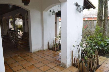 24_photo/94d1fff9f1.dbff8cd60a7e217a-ATLAS-9be5d3e9-dc41-441d-9a82-c748fab5f63e.jpg de casa à venda com 5 quartos, 250m² em Jardim Virginia, Guarujá