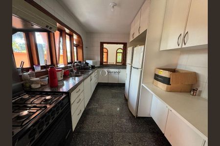 2_photo/94d1fff9f3.2121f4c72a2ba616-ATLAS-471eb711-8896-477a-a667-85e785f31a8a.jpg de casa à venda com 5 quartos, 362m² em Jardim Virginia, Guarujá