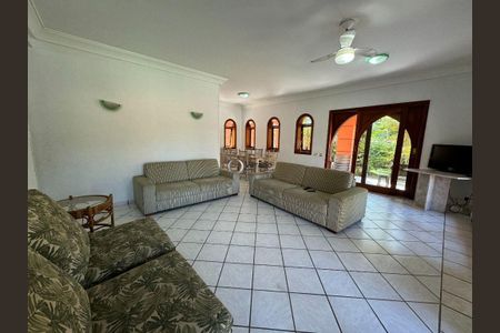 5_photo/94d1fff9f3.2121f4c72a2ba616-ATLAS-5ef2f78a-5034-4627-b458-b8717f6caa0f.jpg de casa à venda com 5 quartos, 362m² em Jardim Virginia, Guarujá