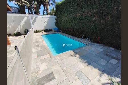 2_photo/94d1fffa47.faecce82d0fac38b-ATLAS-4913836f-52d6-481d-ad4e-20d72905ab7a.jpg de casa à venda com 3 quartos, 250m² em Jardim Virginia, Guarujá