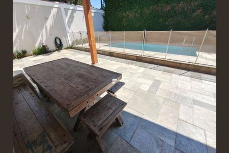 4_photo/94d1fffa47.faecce82d0fac38b-ATLAS-af021d3b-b4fa-47c8-97e5-a163cea6ce1a.jpg de casa à venda com 3 quartos, 250m² em Jardim Virginia, Guarujá