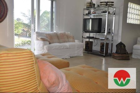 6_photo/94d1fffa5f.9d8fed69801cdea0-ATLAS-0d8b571d-91fd-46ff-9534-29d350c9f1f2.jpg de casa à venda com 5 quartos, 450m² em Jardim Virginia, Guarujá